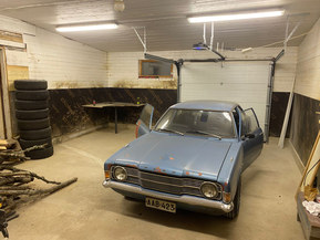 Ford Cortina
