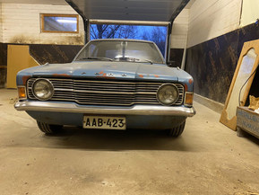 Ford Cortina