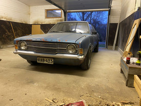Ford Cortina