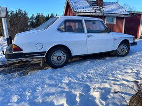 Saab 900