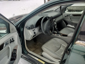 Mercedes-Benz C 320