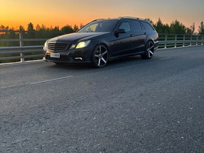 Mercedes-Benz E