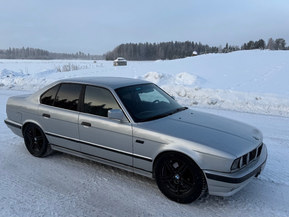 BMW 525