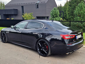 Maserati Quattroporte