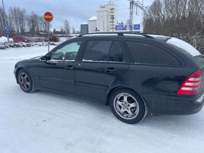 Mercedes-Benz C 220