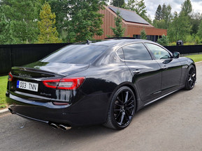 Maserati Quattroporte