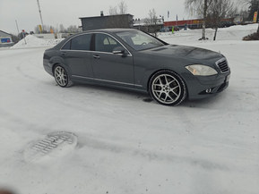 Mercedes-Benz S