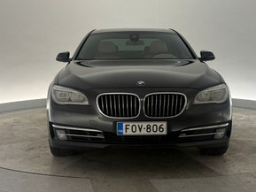 BMW 750