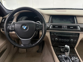 BMW 750