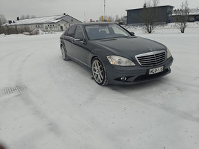 Mercedes-Benz S