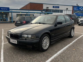 BMW 323