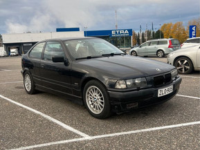 BMW 323