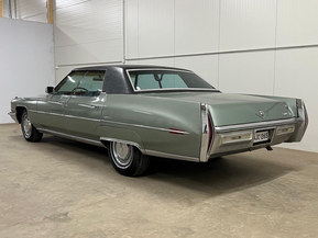 Cadillac De Ville