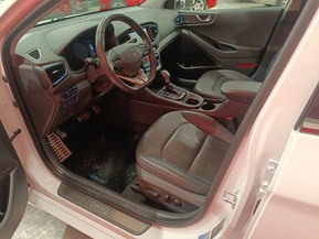 Hyundai Ioniq Plug-In