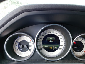 Mercedes-Benz E 200