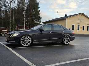 Mercedes-Benz E