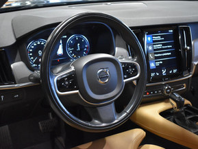 Volvo V90 Cross Country