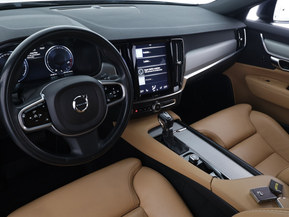 Volvo V90 Cross Country