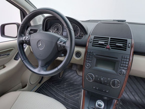 Mercedes-Benz A
