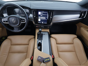 Volvo V90 Cross Country