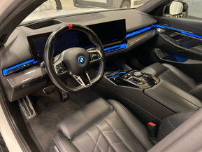 BMW i5 M60