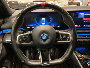 BMW i5 M60
