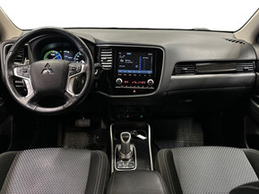 Mitsubishi Outlander PHEV