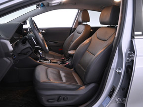 Hyundai Ioniq Plug-In