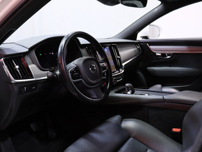 Volvo V90 Cross Country