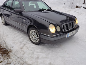Mercedes-Benz E