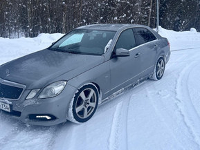 Mercedes-Benz E 220