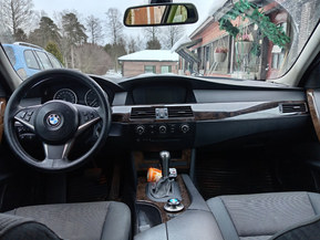 BMW 525