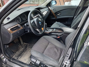 BMW 525