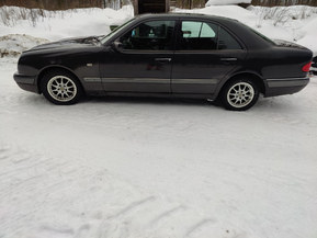 Mercedes-Benz E