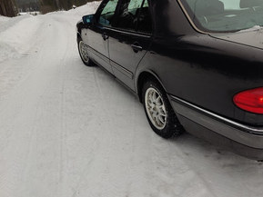 Mercedes-Benz E