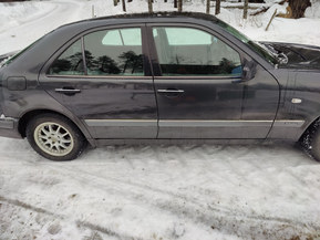Mercedes-Benz E