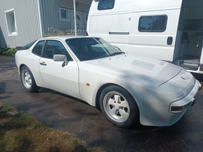 Porsche 944