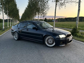BMW 323
