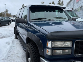 GMC Suburban