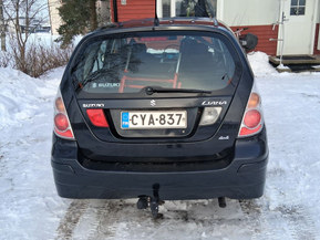 Suzuki Liana