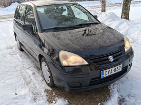 Suzuki Liana