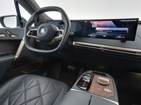 BMW iX M60