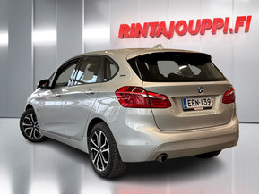 BMW 225