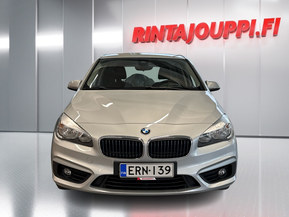 BMW 225