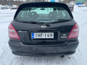 Nissan Almera