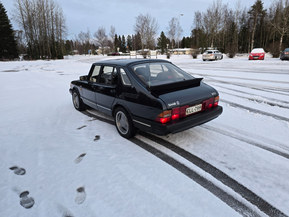Saab 900