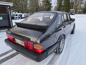 Saab 900