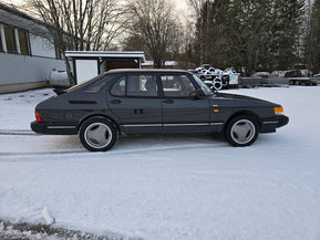 Saab 900