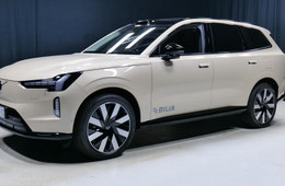 Volvo EX90