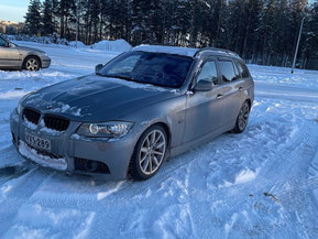BMW 330